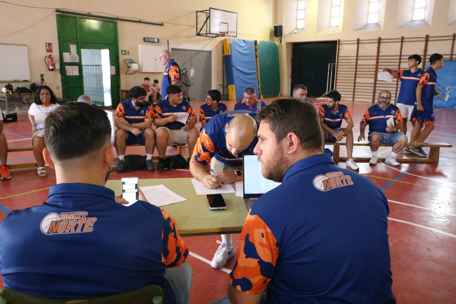 Organización de la temporada con el staff